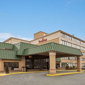 Hotel Ramada By Wyndham Near Paramus ***