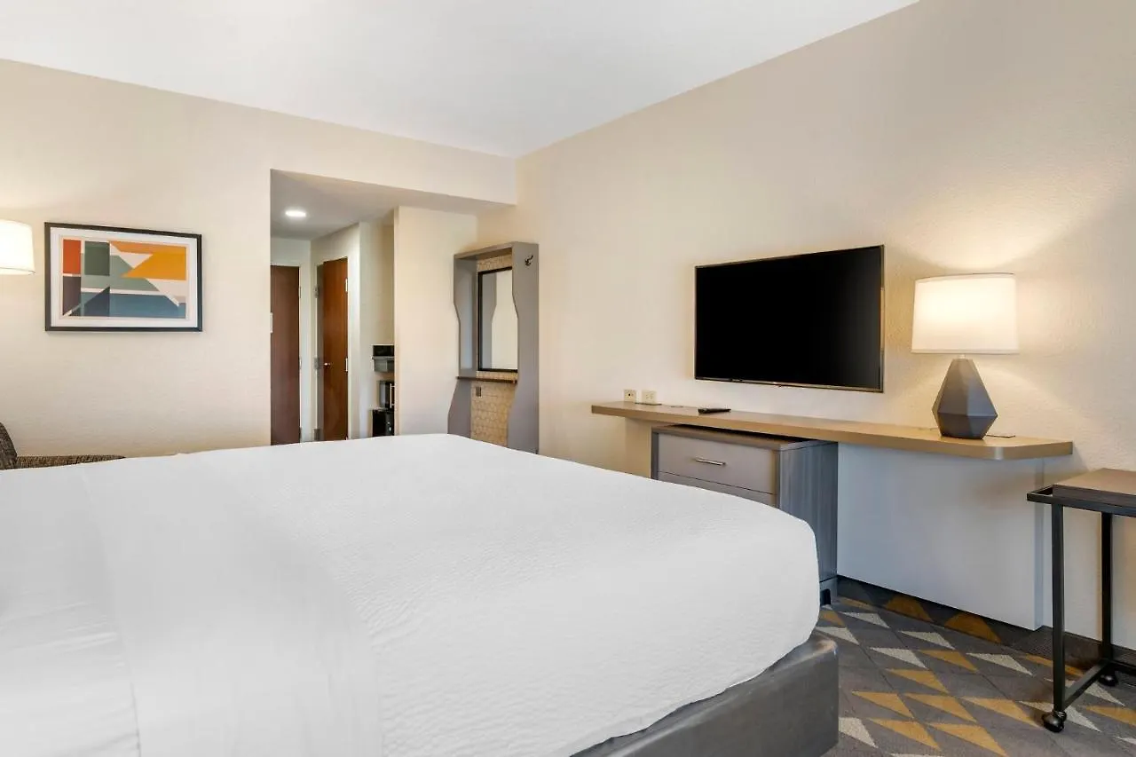 Holiday Inn Louisville Airport South By Ihg 3*,